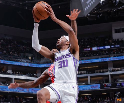 关于猛龙碾压公牛，萨博尼斯高光表现的信息