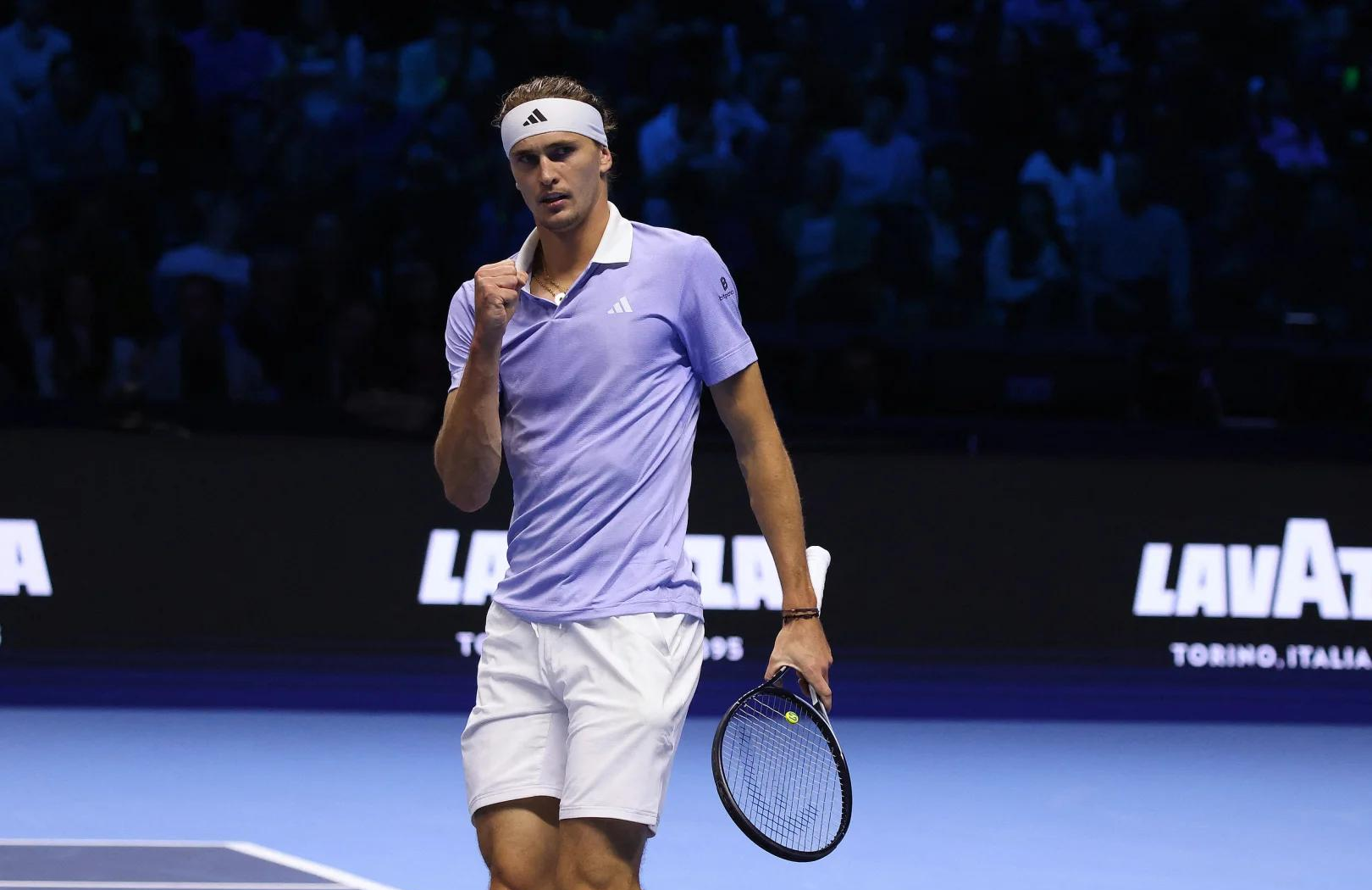 欧洲网球队强势日本网球队，兹维列夫绝境逆转