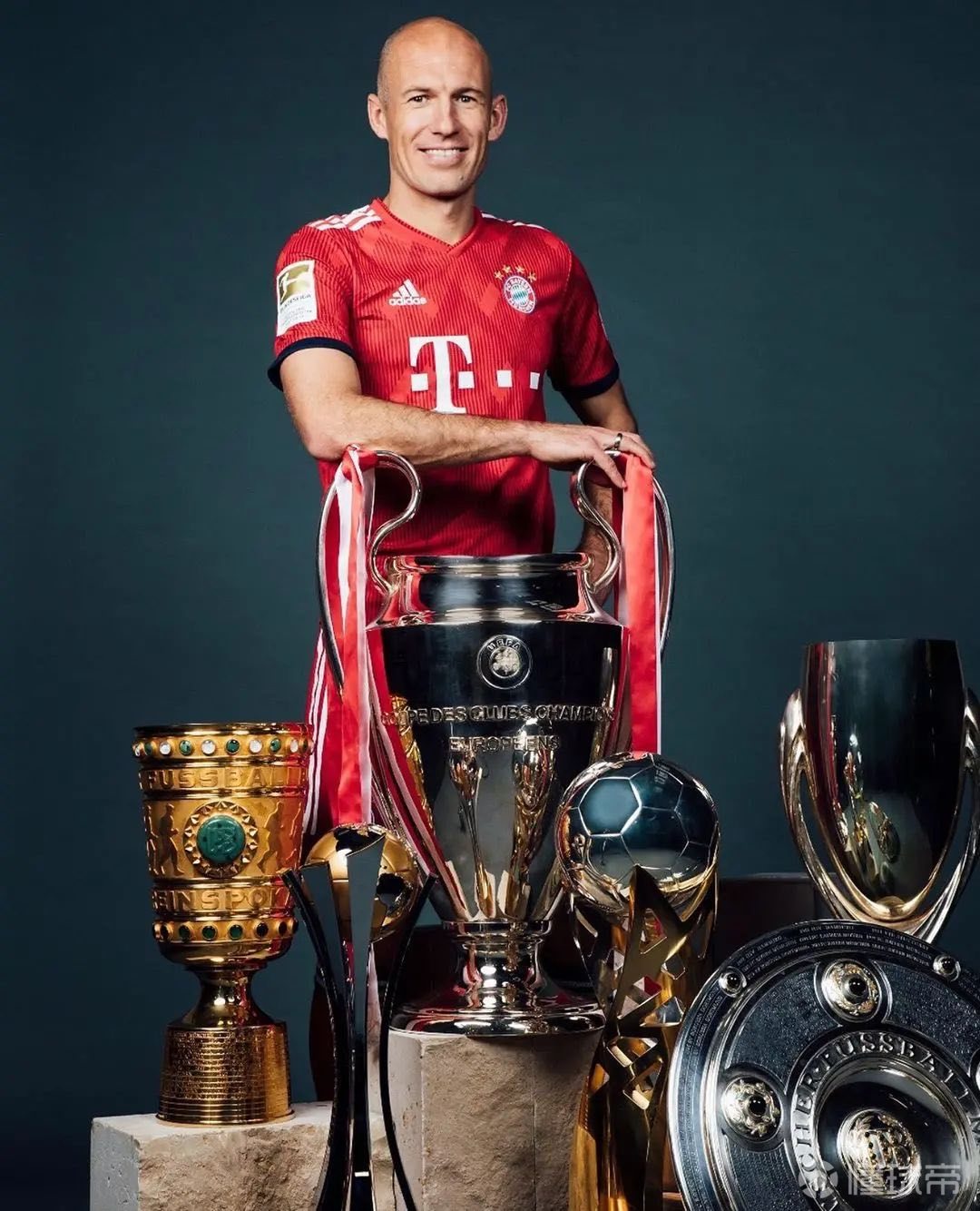 LOL英雄联盟直播-拜仁鏖战克罗地亚，罗本三分雨点燃全场的简单介绍