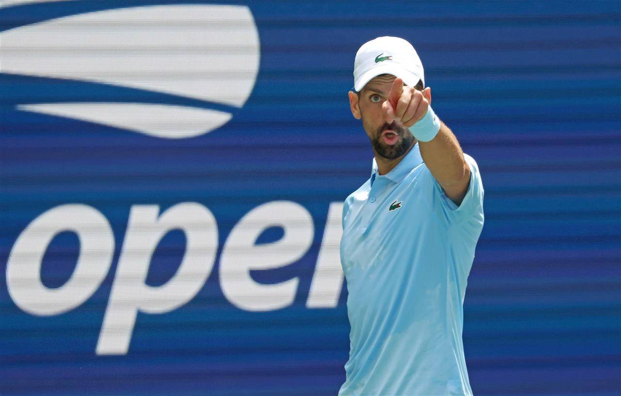 关于意大利网球队翻盘美国网球队，费德勒关键制胜的信息