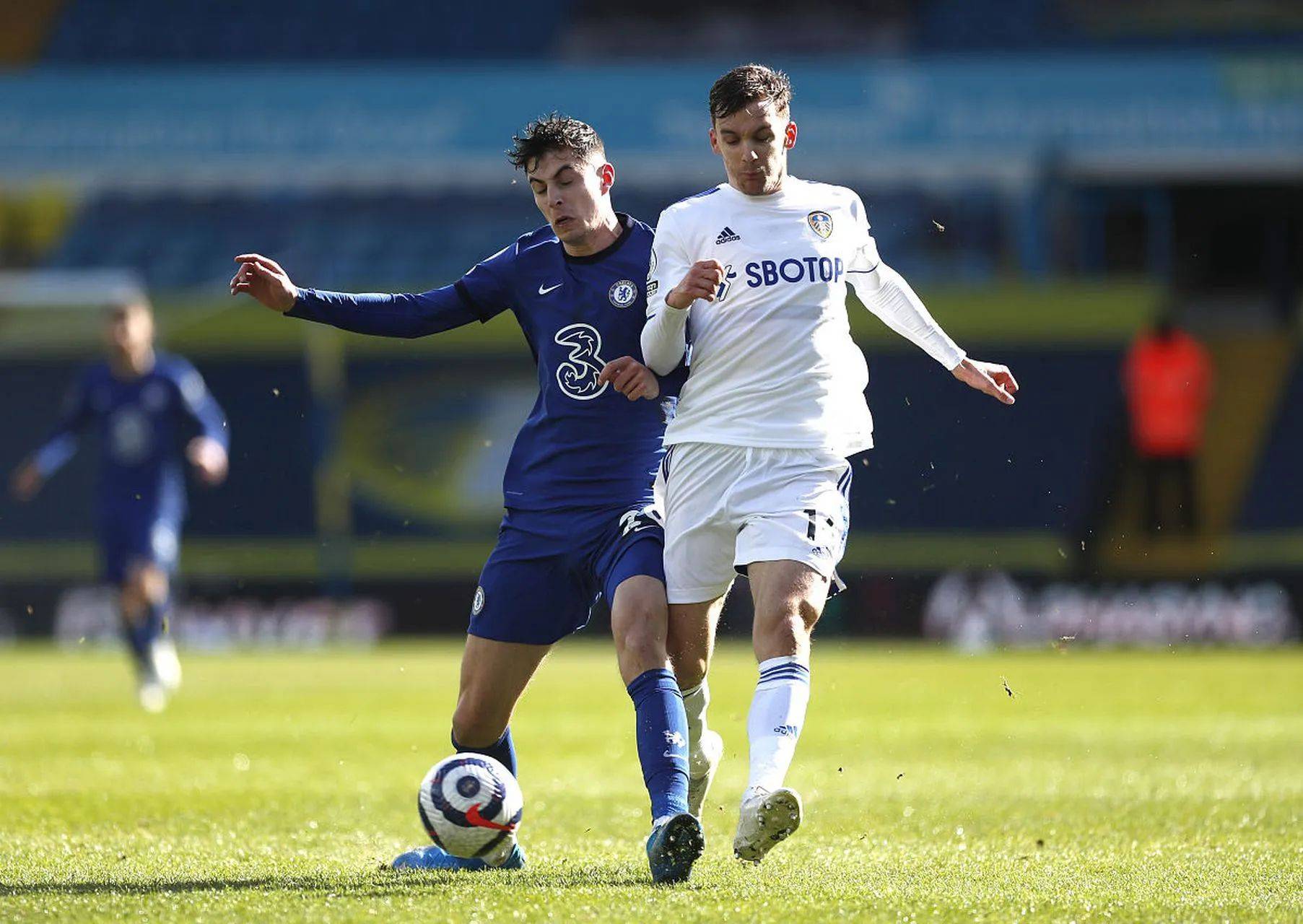 lpl官网-利兹联再获一分，保持稳定表现！的简单介绍