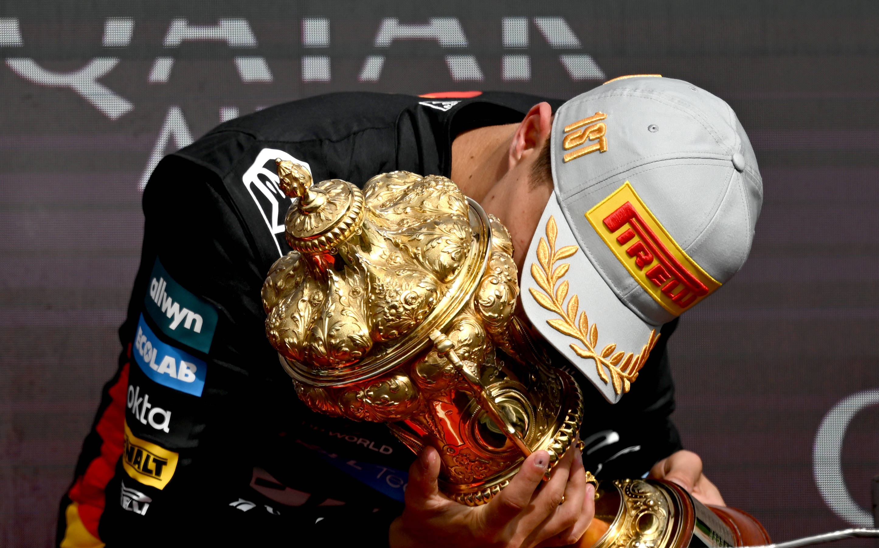 lpl竞猜-包含索伯车队轻取梅赛德斯，皮亚斯特里刷新纪录的词条