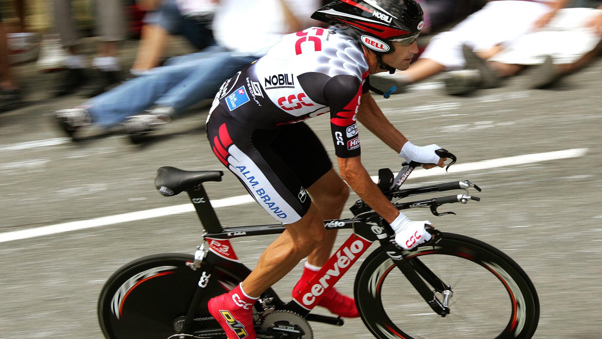 灰熊强势拿下雄鹿,浓眉成为关键先生