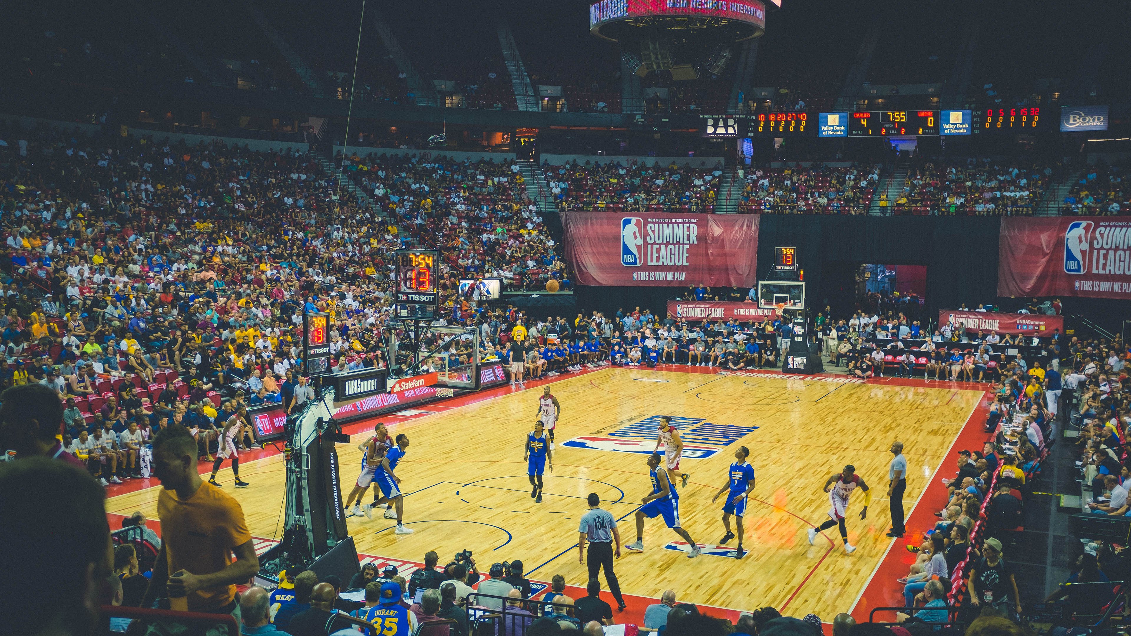 LOL英雄联盟投注平台-步行者粉碎湖人，浓眉存在感拉满却难挽狂澜