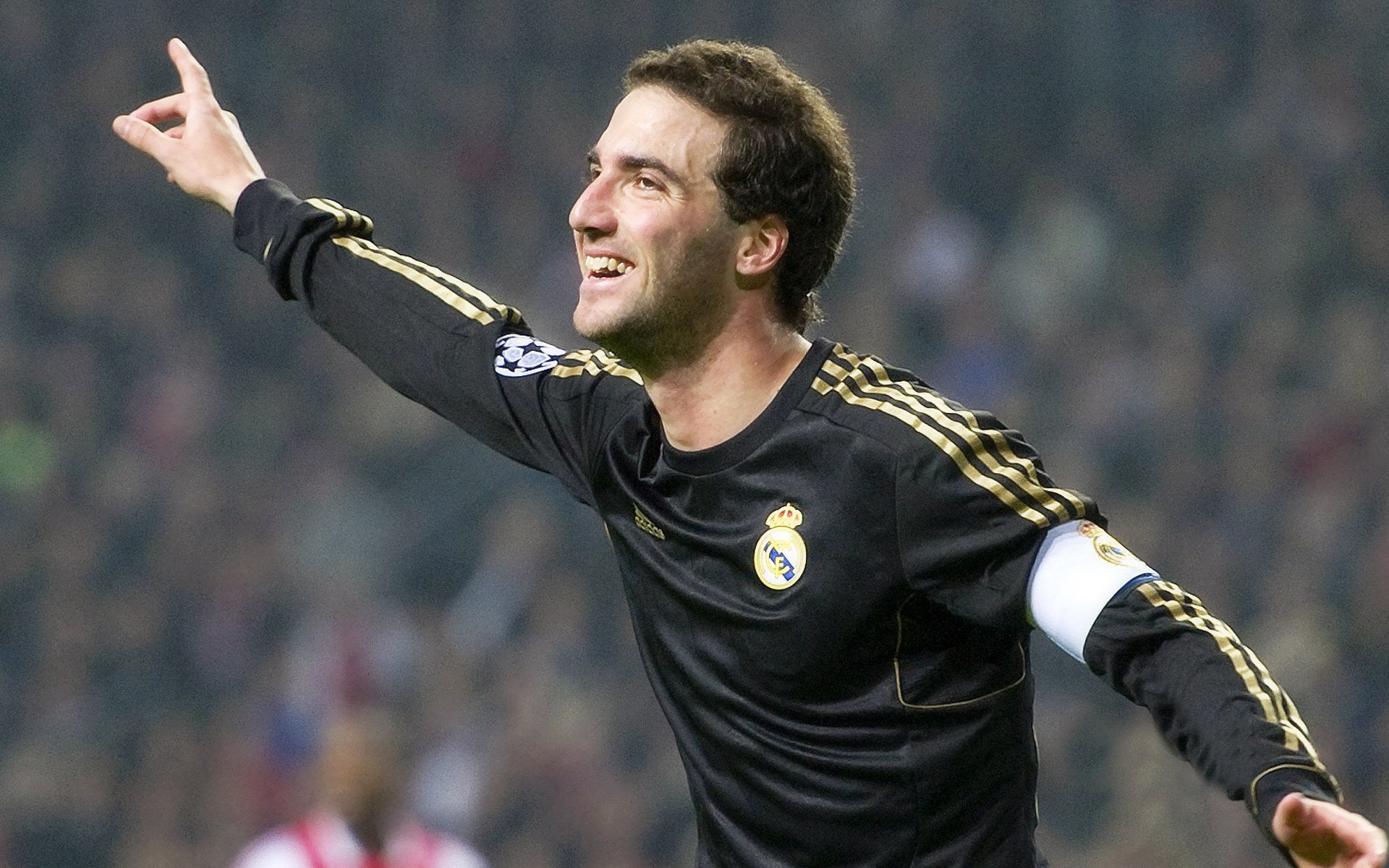 西甲国家德比之夜，班凯罗高光表现，新星闪耀世纪对决